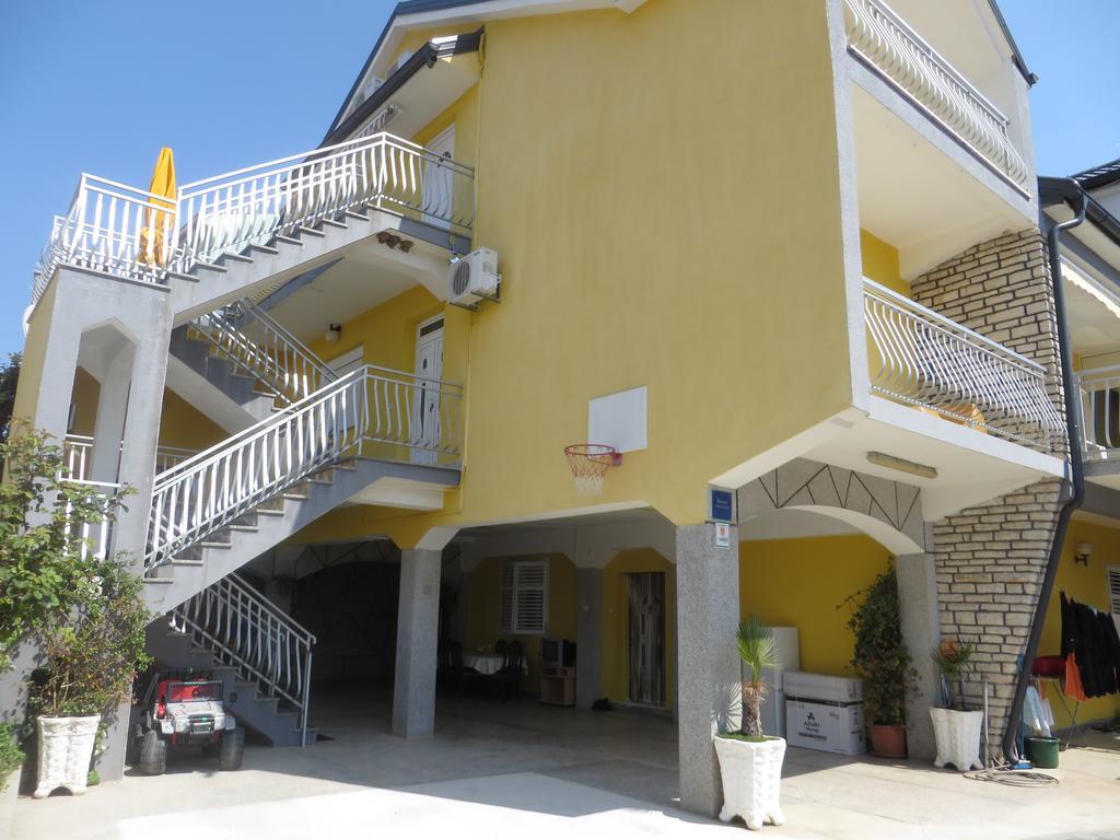 Tonka Apartma *